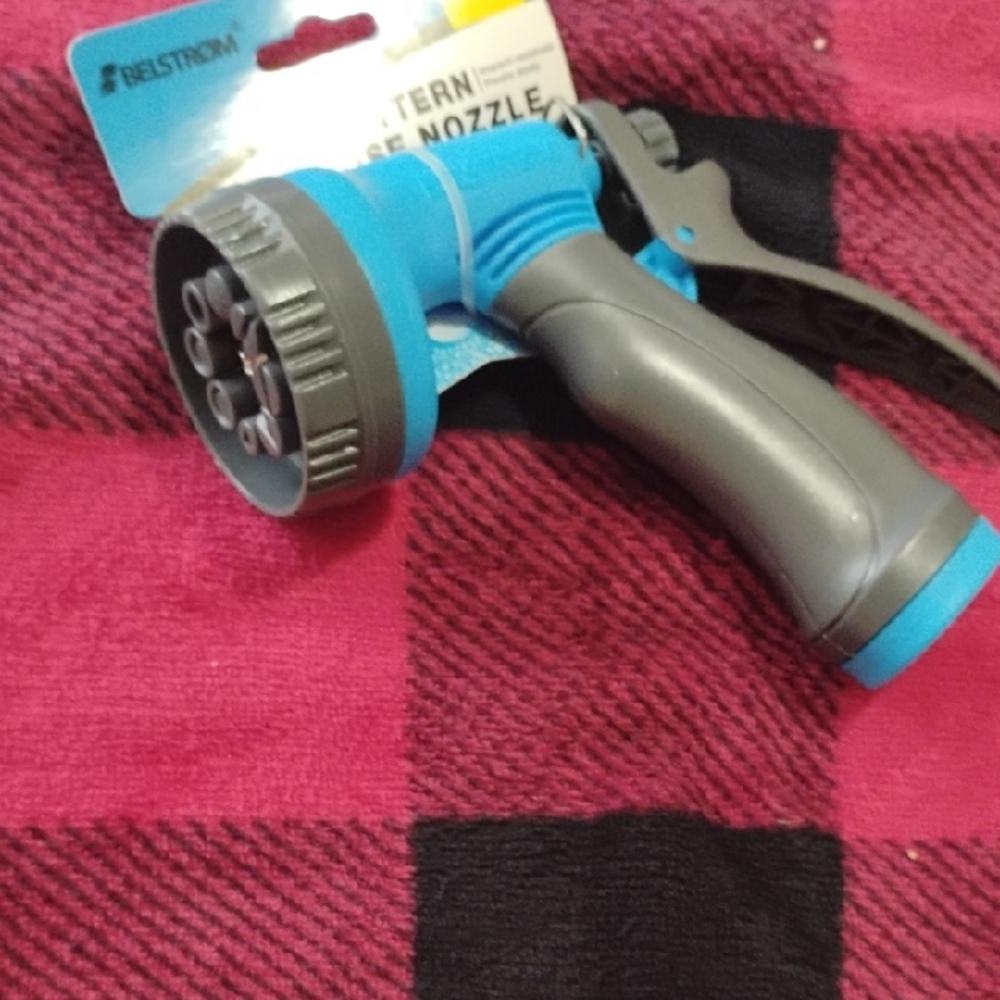 Strom Blue and Gray Hose Nozzle